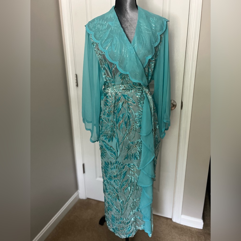 Victoria’s Secret sexy robe big enough to fit medium